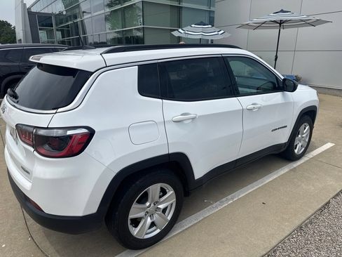 Used 2022 Jeep Compass Latitude FWD image 5