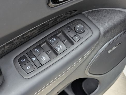 Used 2023 Dodge Durango SRT AWD/4WD image 13