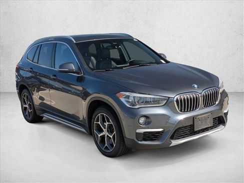 Used 2019 BMW X1 xDrive28i w/ Convenience Package AWD/4WD image 3