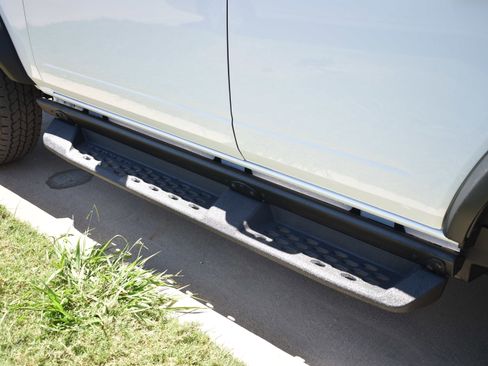 New 2025 Ford Bronco image 9