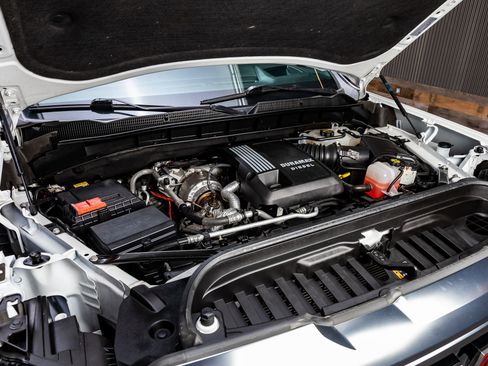 Used 2024 GMC Sierra 1500 AT4 w/ Technology Package image 40