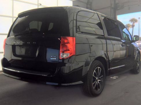 Used 2018 Dodge Grand Caravan GT FWD image 5