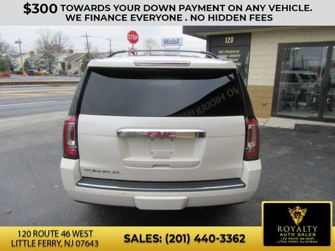 Used 2015 GMC Yukon XL Denali w/ Premium Package image 5