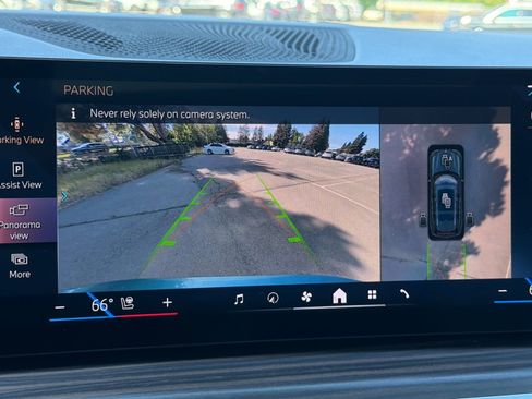 Used 2025 BMW X7 xDrive40i AWD/4WD image 25
