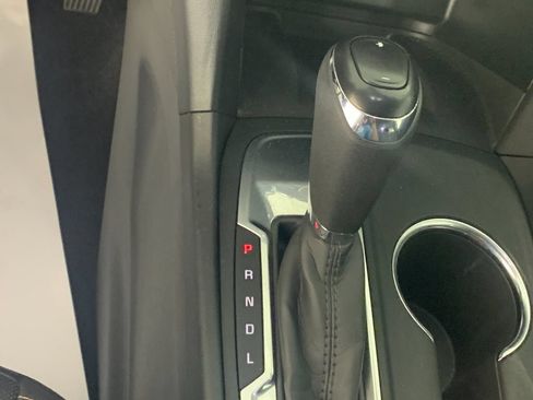 Used 2021 Chevrolet Equinox Premier w/ Redline Edition FWD image 23