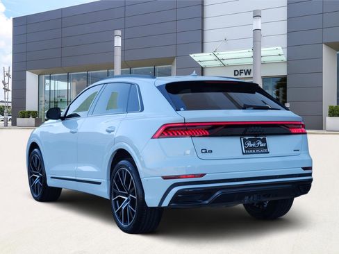 Used 2021 Audi Q8 Prestige w/ Prestige Package image 4