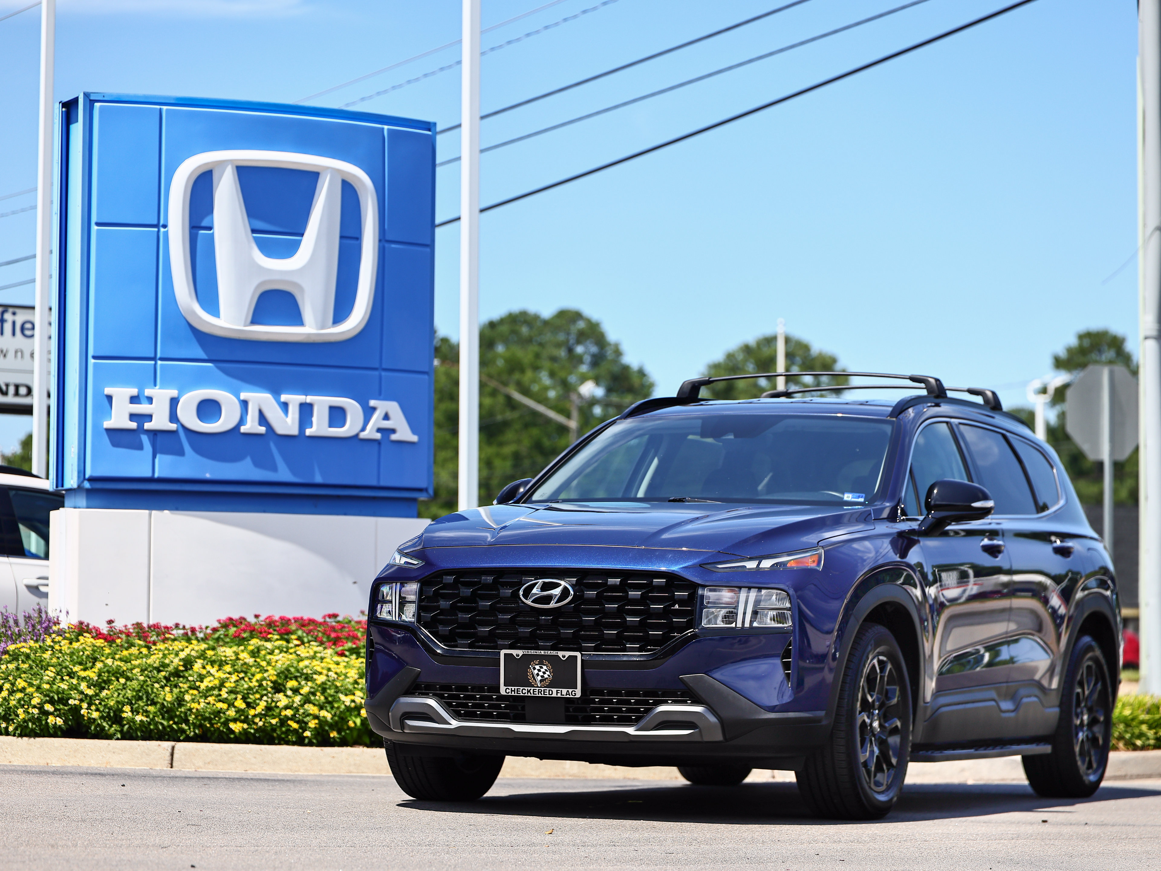 Used 2023 Hyundai Santa Fe XRT FWD image 1