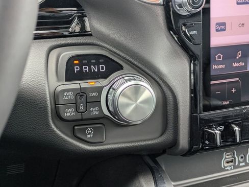 New 2026 RAM 1500 Laramie AWD/4WD image 21