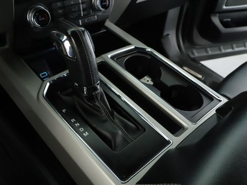 Used 2018 Ford F150 Lariat w/ Equipment Group 502A Luxury image 15