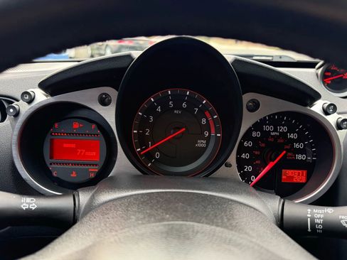 Used 2015 Nissan 370Z Touring image 31