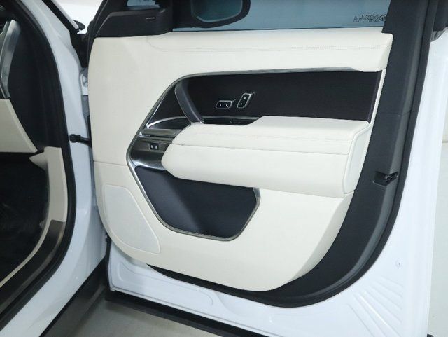 Certified 2023 Land Rover Range Rover SE AWD/4WD image 35