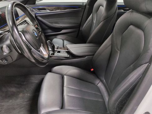 Used 2020 BMW 530i xDrive w/ Convenience Package image 17