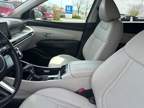 Used 2025 Hyundai Tucson SEL AWD/4WD image 13