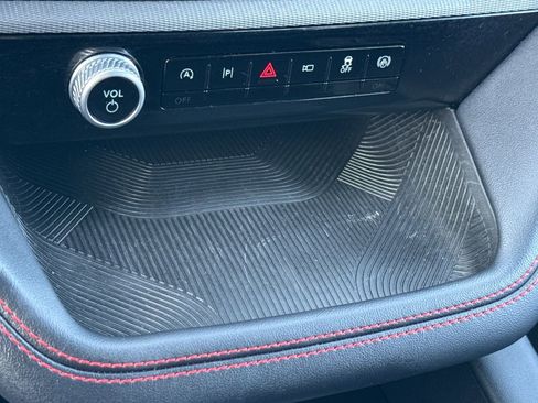 Used 2025 Ford Explorer ST-Line image 22