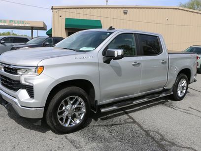 Used 2022 Chevrolet Silverado 1500 LT w/ Safety Package