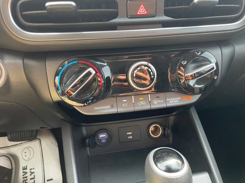 Used 2022 Hyundai Kona SEL image 25