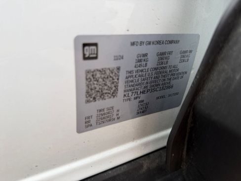 Used 2025 Chevrolet Trax LT image 27