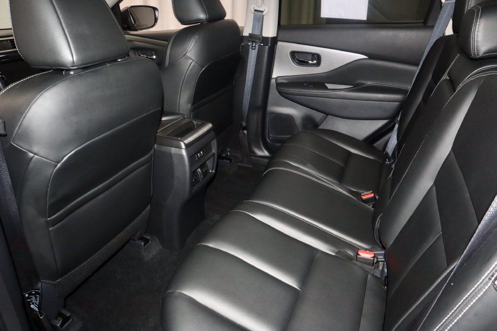 Certified 2024 Nissan Murano SV w/ SV Midnight Edition Package AWD/4WD image 21