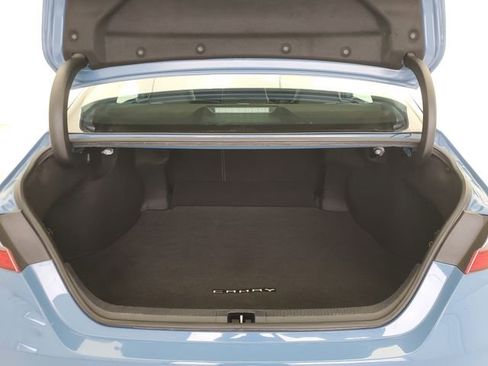 Used 2023 Toyota Camry SE image 10