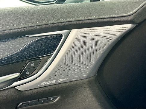 Used 2023 Cadillac XT5 Premium Luxury image 19