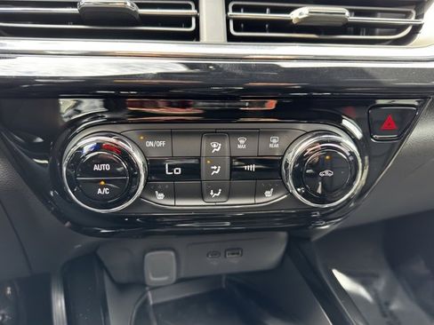 New 2026 Chevrolet Trax RS w/ Sunroof Package image 12