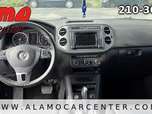 Used 2017 Volkswagen Tiguan S image 33