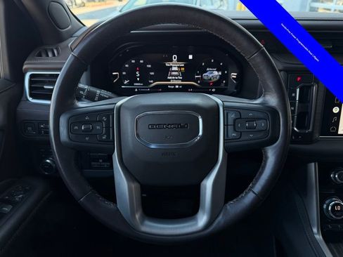 Used 2022 GMC Yukon XL Denali w/ Advanced Technology Package image 13