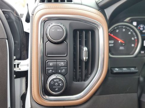 Used 2020 Chevrolet Silverado 1500 High Country w/ Technology Package image 29