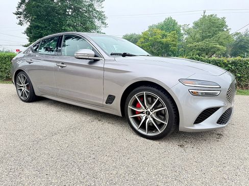Used 2025 Genesis G70 2.5T AWD/4WD image 2