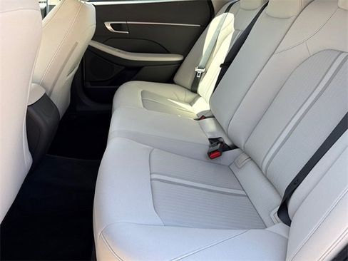 Certified 2025 Hyundai Sonata SE image 15