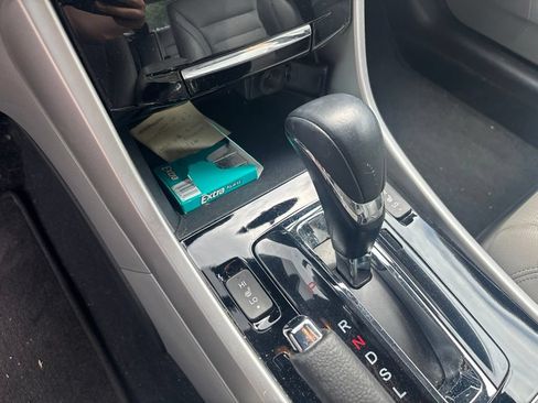 Used 2017 Honda Accord EX-L image 12
