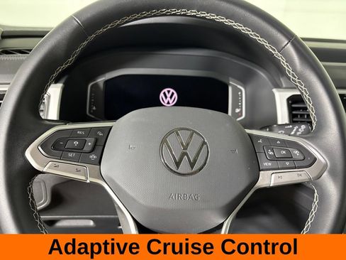 Used 2022 Volkswagen Atlas SE w/ Panoramic Sunroof Package FWD image 13
