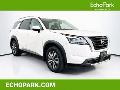 Used 2024 Nissan Pathfinder SL