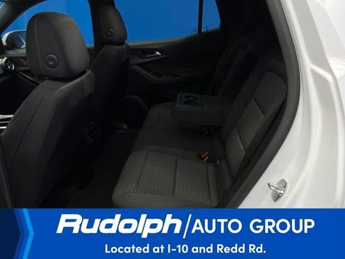 Used 2025 Chevrolet Equinox LT w/ Safety and Technology Package image 23