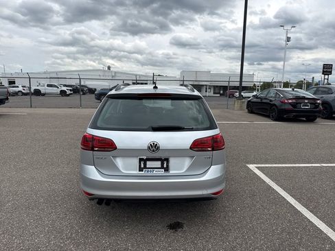 Used 2016 Volkswagen Golf S FWD image 7