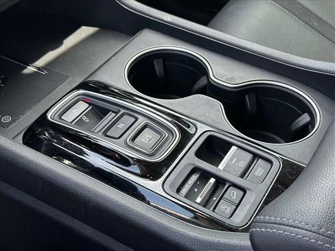 Certified 2023 Honda Pilot Touring image 30