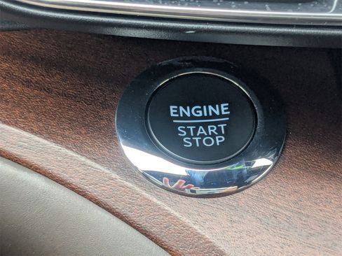 Used 2023 Ford Explorer King Ranch w/ Technology Package image 32