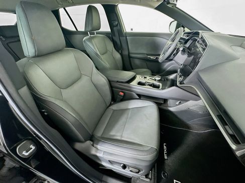Used 2023 Lexus RZ 450e Premium w/ Technology Package AWD/4WD image 30