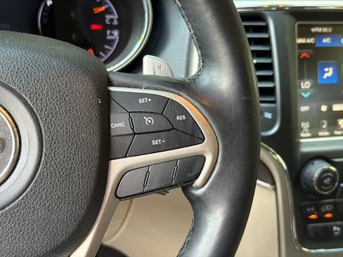 Used 2017 Jeep Grand Cherokee Limited w/ Luxury Group II AWD/4WD image 29