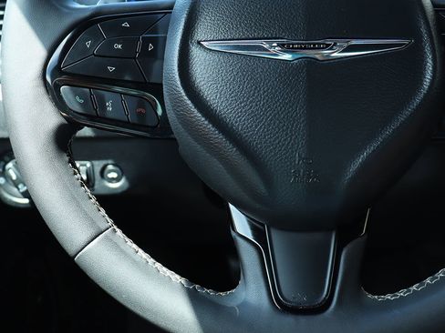 Used 2022 Chrysler 300 S image 56