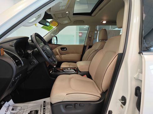 Used 2024 Nissan Armada SL w/ Captain's Chairs Package AWD/4WD image 12