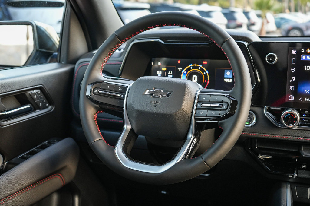 New 2026 Chevrolet Colorado Z71 w/ Technology Package AWD/4WD image 14