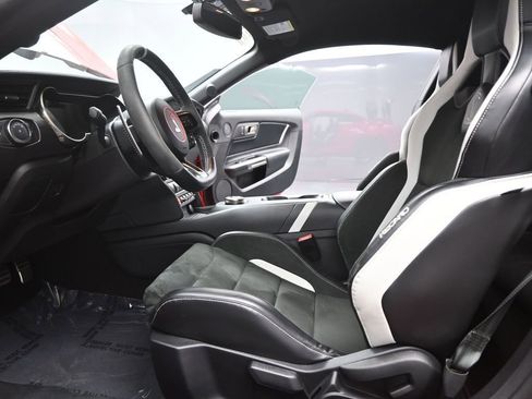 Used 2020 Ford Mustang Shelby GT500 w/ Technology Package image 23