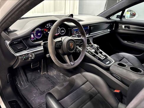Used 2022 Porsche Panamera GTS AWD/4WD image 6