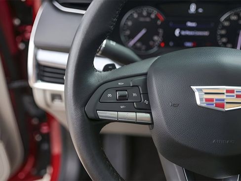 Used 2023 Cadillac XT4 Luxury w/ Driver Awareness Package image 14