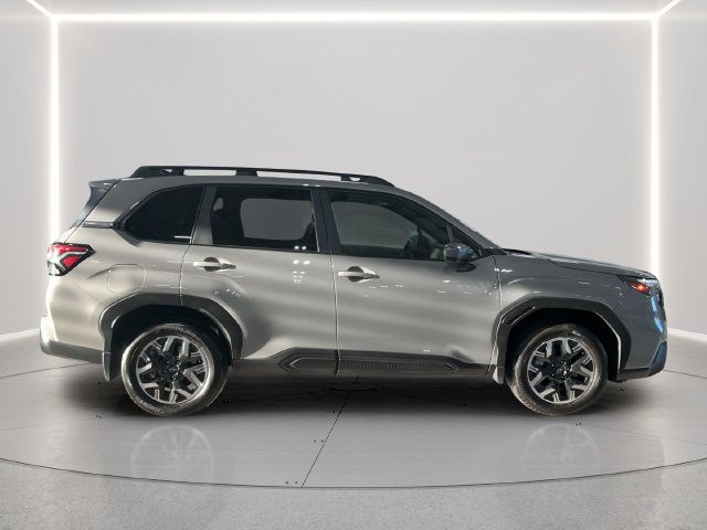 Used 2025 Subaru Forester Premium AWD/4WD image 7