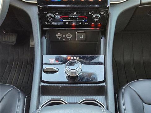 Used 2024 Jeep Grand Cherokee L Limited image 11