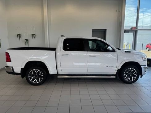 Used 2025 RAM 1500 Laramie AWD/4WD image 42