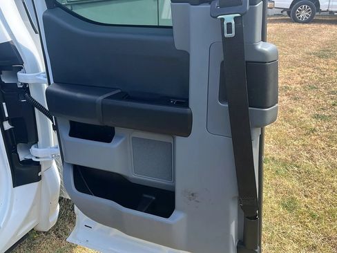 Used 2023 Ford F250 XL w/ XL Chrome Package RWD image 11