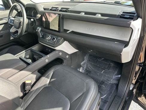 Used 2023 Land Rover Defender 110 S AWD/4WD image 28